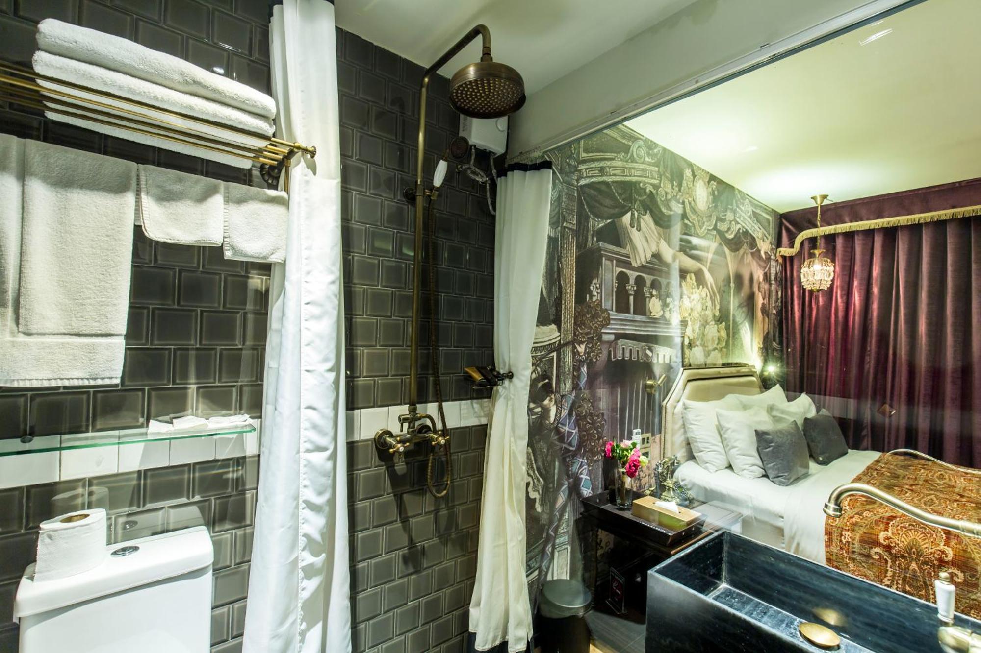 Playhaus Thonglor Hotell Bangkok Exteriör bild