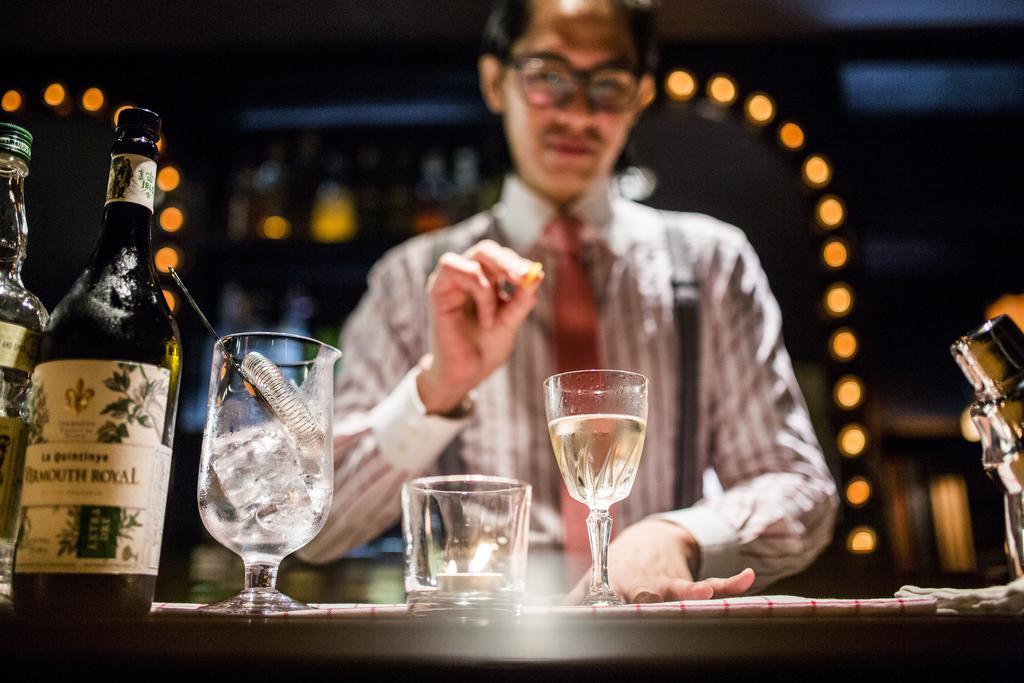 Playhaus Thonglor Hotell Bangkok Exteriör bild