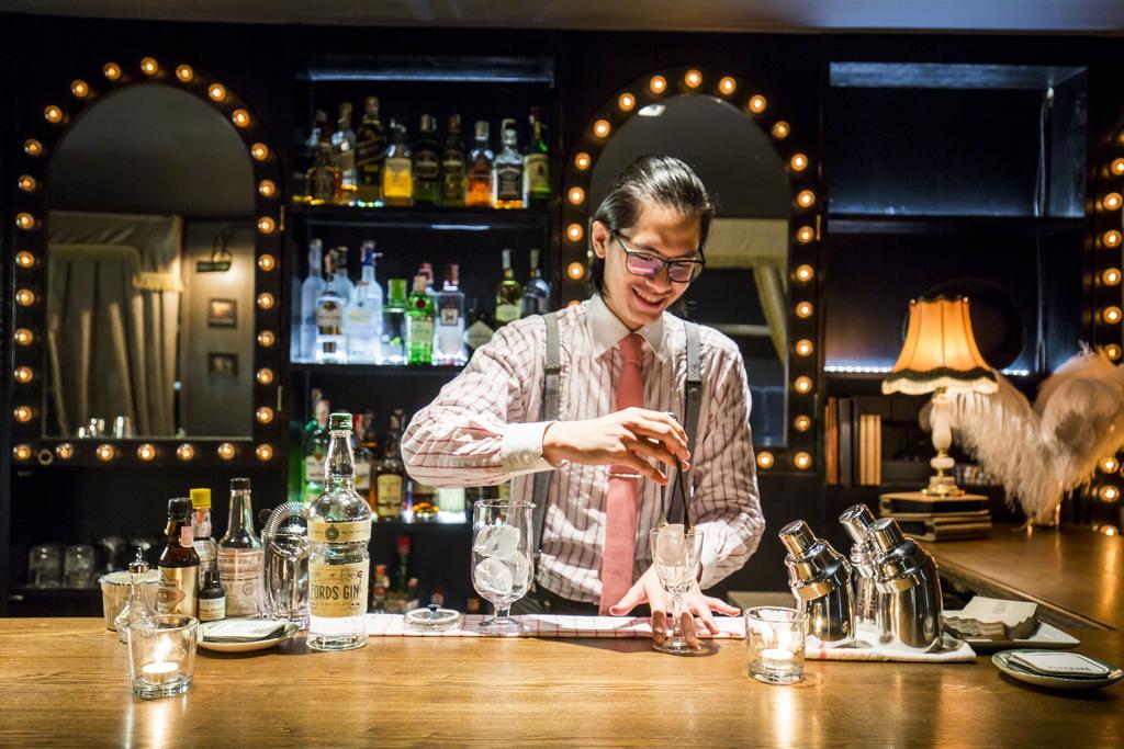 Playhaus Thonglor Hotell Bangkok Exteriör bild