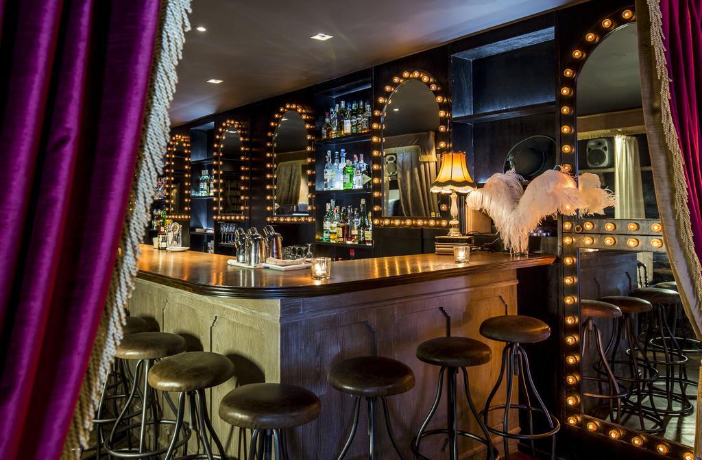 Playhaus Thonglor Hotell Bangkok Exteriör bild