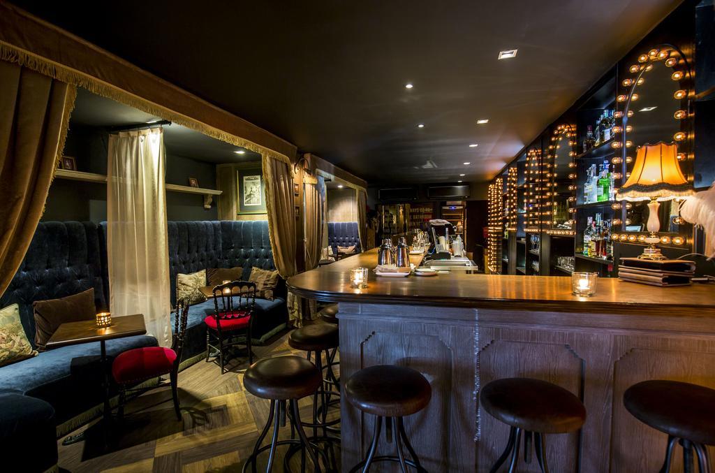Playhaus Thonglor Hotell Bangkok Exteriör bild