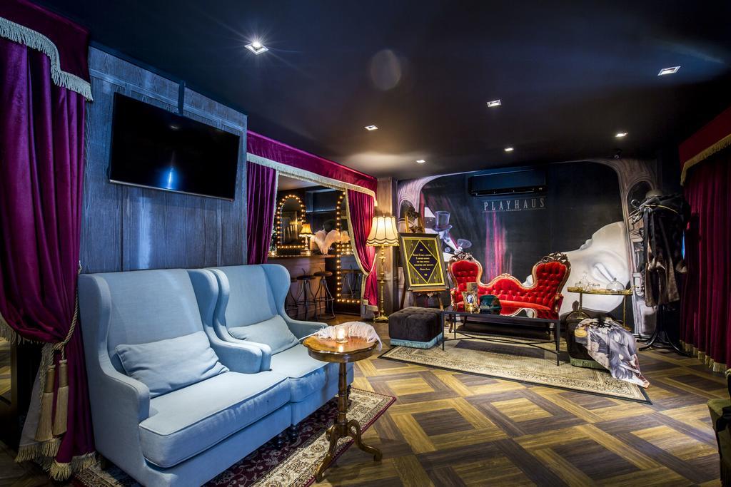 Playhaus Thonglor Hotell Bangkok Exteriör bild
