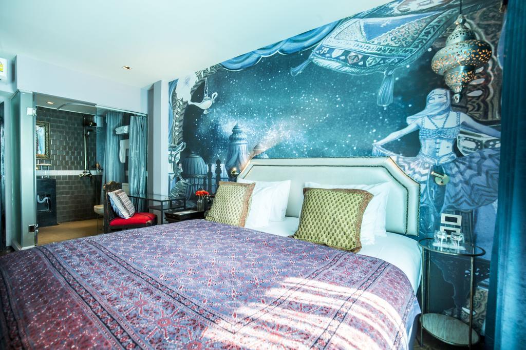Playhaus Thonglor Hotell Bangkok Exteriör bild